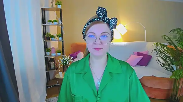 YourUniverser online show from November 11, 9:26 am