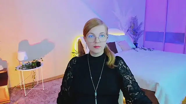 YourUniverser online show from October 11, 9:10 am