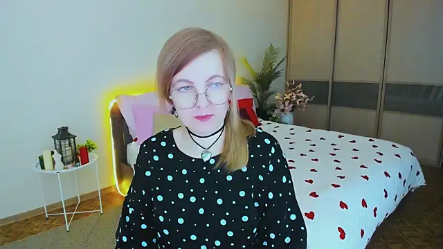 YourUniverser online show from April 2, 10:00 am