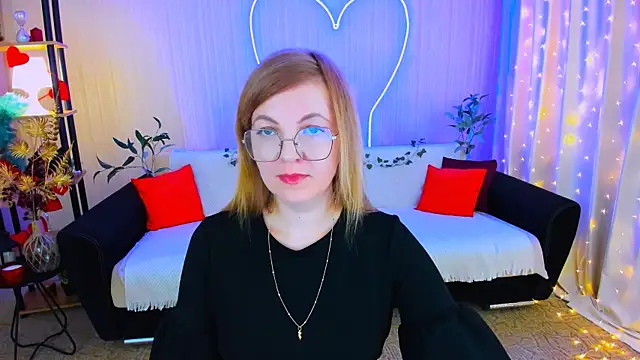 YourUniverser online show from April 18, 9:22 am