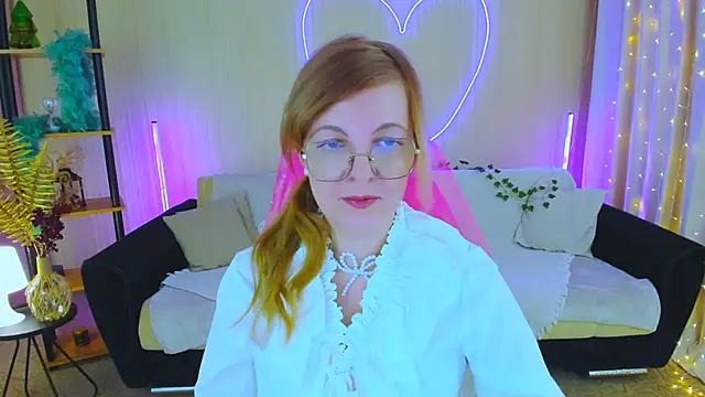 YourUniverser online show from February 1, 9:40 am