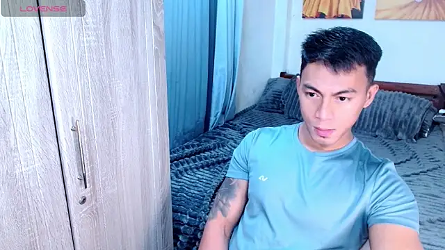 PinooyMilker online show from March 20, 2:40 pm