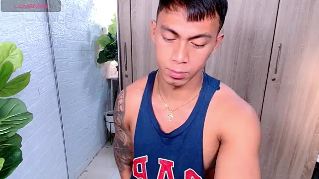 PinooyMilker online show from January 12, 11:42 pm