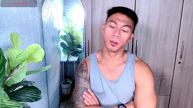 PinooyMilker online show from March 19, 2:06 pm