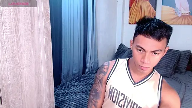 PinooyMilker online show from April 6, 12:17 am