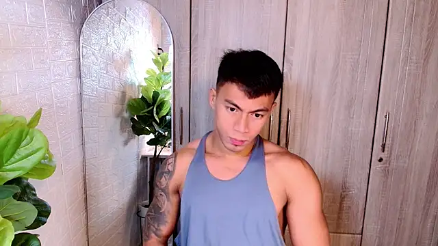 PinooyMilker online show from November 8, 12:31 pm