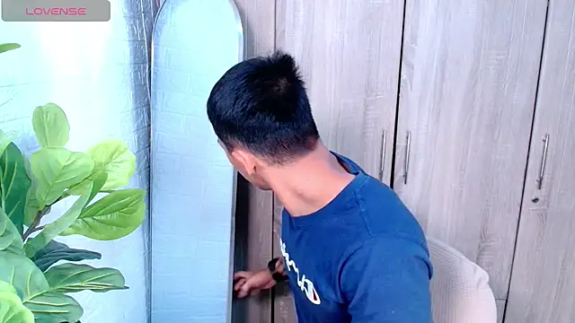 PinooyMilker online show from April 7, 1:18 am