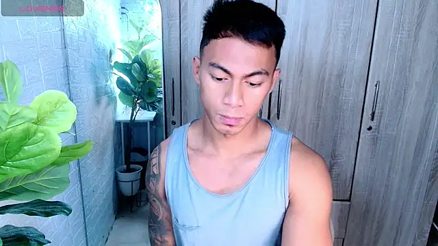 PinooyMilker online show from March 14, 4:02 pm