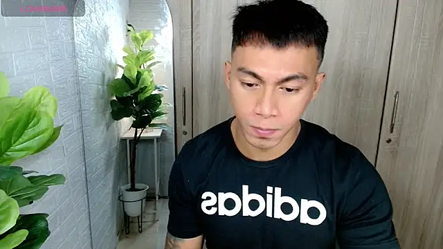 PinooyMilker online show from December 1, 11:44 am