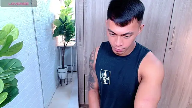 PinooyMilker online show from January 9, 11:55 pm