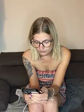 Snapshot of Lesamantssexy chatting on October 11, 6:53 pm Lesamantssexy online show from October 11, 6:53 pm