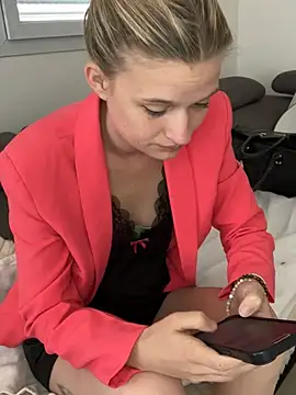 Snapshot of Lesamantssexy chatting on May 9, 12:52 pm Lesamantssexy online show from May 9, 12:52 pm