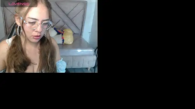 Luna Star v online show from November 12, 3:10 am