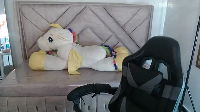 Luna Star v online show from November 13, 3:10 am