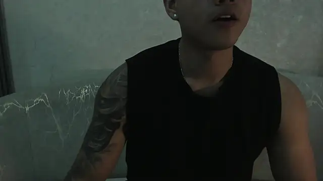 Snapshot of Draven_Marceaux chatting on July 1, 11:21 am Draven Marceaux online show from July 1, 11:21 am