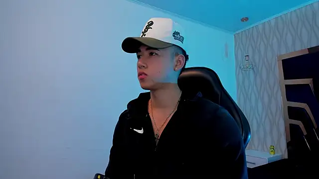 Draven Marceaux online show from November 18, 11:35 am