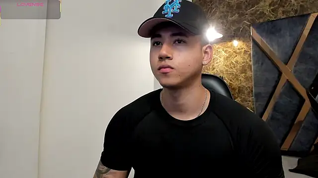 Draven Marceaux online show from April 21, 11:17 am