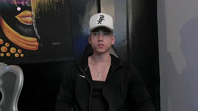 Snapshot of Draven_Marceaux chatting on October 8, 11:45 am Draven Marceaux online show from October 8, 11:45 am