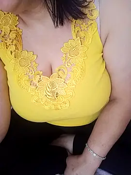 zerdaliii online show from April 2, 7:04 am