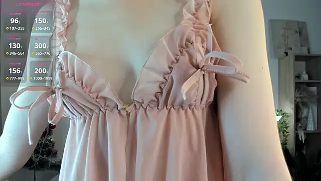 Ice Strawberry online show from November 30, 3:18 am