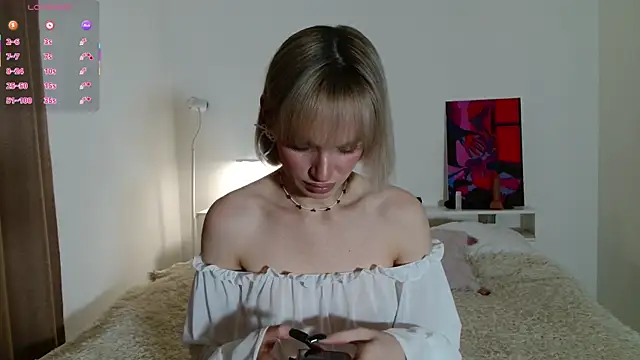 Ice Strawberry online show from February 7, 3:25 am