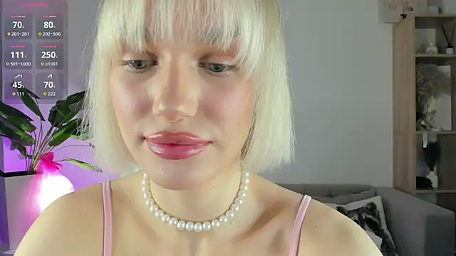 Ice Strawberry online show from April 1, 3:08 am