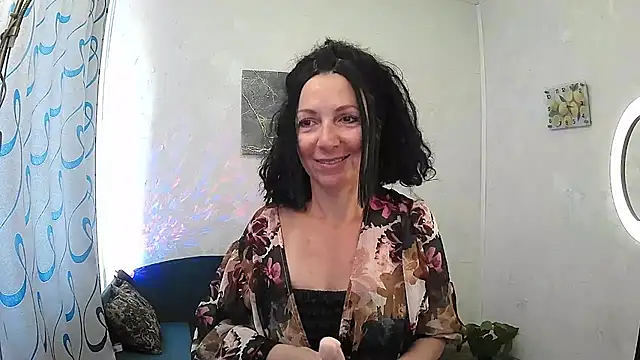 Snapshot of ValleriWind chatting on July 16, 12:24 pm ValleriWind online show from July 16, 12:24 pm