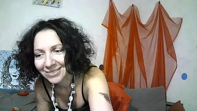 ValleriWind online show from September 8, 9:25 pm
