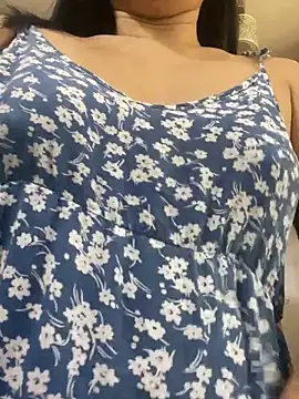 wildpussycat69 online show from May 7, 3:33 am