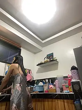 wildpussycat69 online show from May 3, 3:11 am
