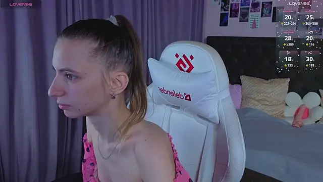 kaleriyaa  online show from April 21, 1:42 am