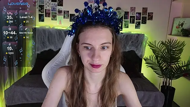 Snapshot of kaleriyaa_ chatting on October 31, 1:24 am kaleriyaa online show from October 31, 1:24 am