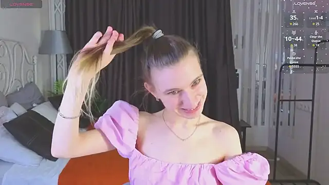 kaleriyaa  online show from April 10, 1:34 am