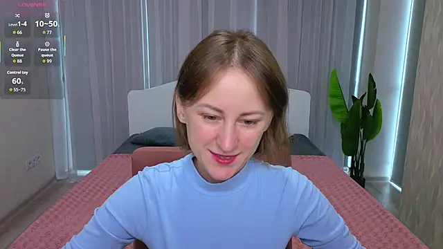 LuluChiiii online show from October 11, 9:43 am