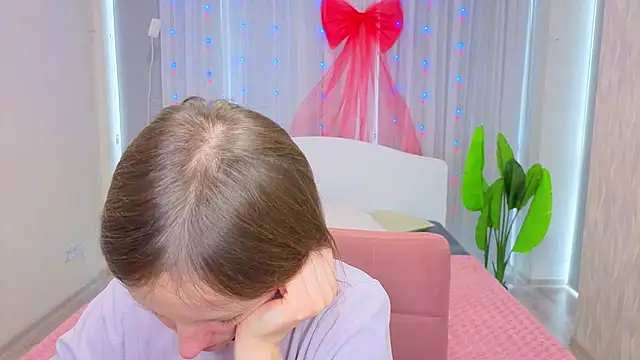 LuluChiiii online show from December 23, 10:36 am