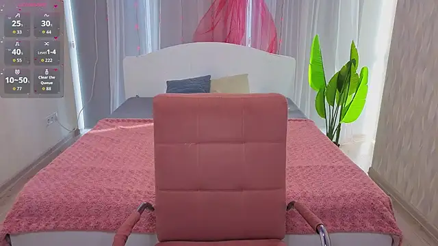 LuluChiiii online show from January 18, 9:13 am