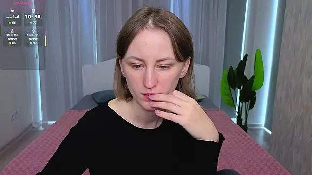 LuluChiiii online show from October 24, 10:14 am