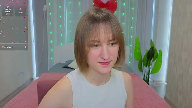 LuluChiiii online show from January 17, 9:24 am