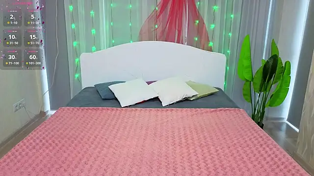 LuluChiiii online show from December 18, 11:03 am