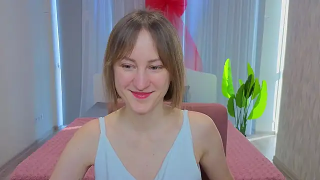 LuluChiiii online show from February 22, 9:22 am