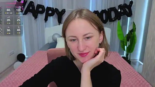 LuluChiiii online show from November 5, 10:40 am