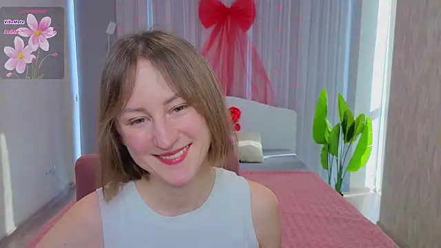 LuluChiiii online show from February 16, 9:52 am