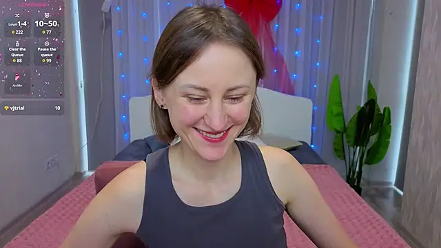 LuluChiiii online show from December 22, 11:10 am