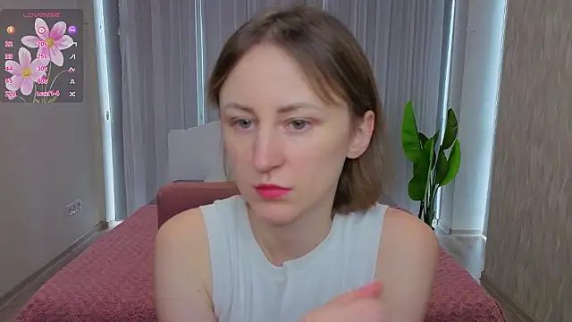 LuluChiiii online show from February 8, 11:08 am