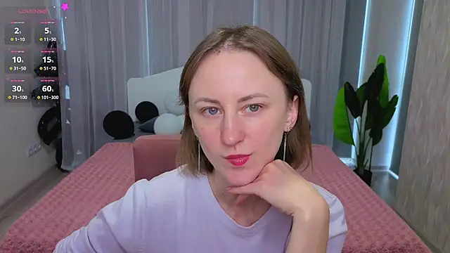 LuluChiiii online show from November 7, 11:15 am