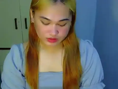 Snapshot of Annierose_ts chatting on February 5, 12:50 am Annierose ts online show from February 5, 12:50 am