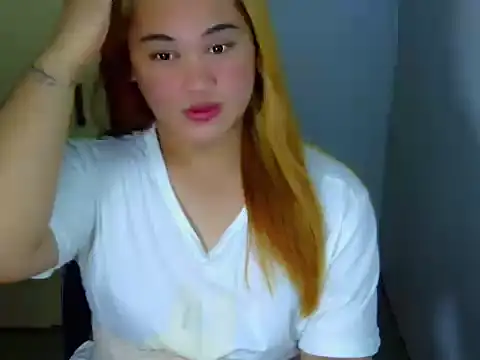 Snapshot of Annierose_ts chatting on February 17, 7:55 pm Annierose ts online show from February 17, 7:55 pm