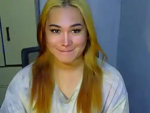 Snapshot of Annierose_ts chatting on January 19, 4:27 am Annierose ts online show from January 19, 4:27 am