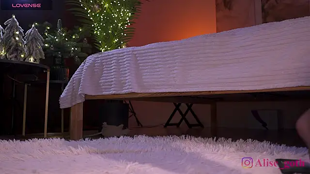 Alise Eve  online show from December 22, 7:36 pm