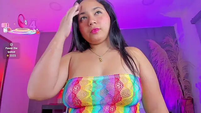 luccia smith online show from January 11, 2:40 am